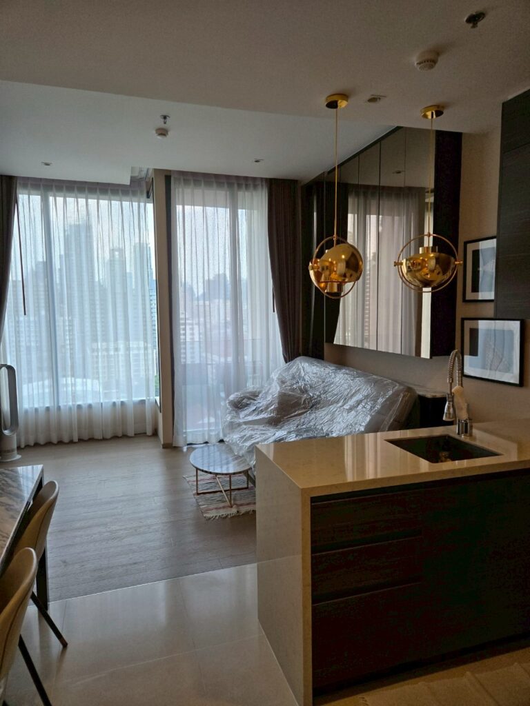 1-Bedroom Condo in Central Asoke, 47 sq m, near MRT and BTS, photo 2