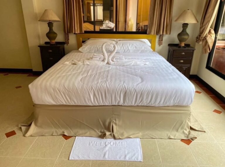 18-Room Pool Villa Hotel on Pratumnak Hill, Pattaya, 206 sq wah, photo 2