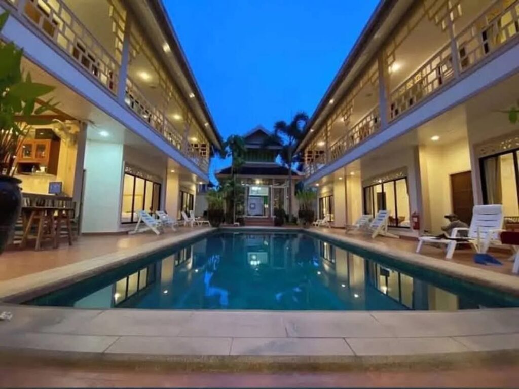 18-Room Pool Villa Hotel on Pratumnak Hill, Pattaya, 206 sq wah, photo 1