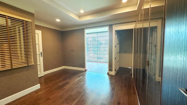 4-Storey Townhouse in Ekkamai, 300 sq m, 2 Bedrooms, Renovated, photo 14