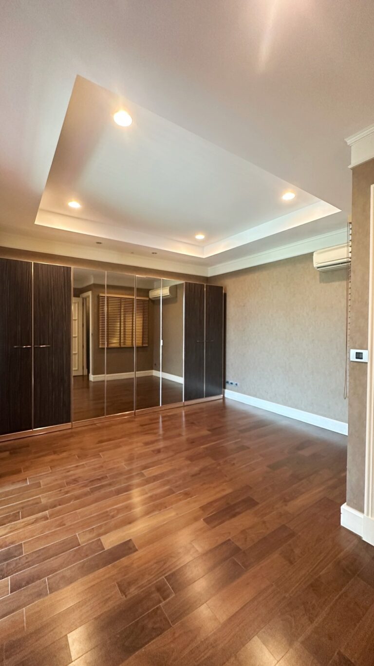 4-Storey Townhouse in Ekkamai, 300 sq m, 2 Bedrooms, Renovated, photo 4