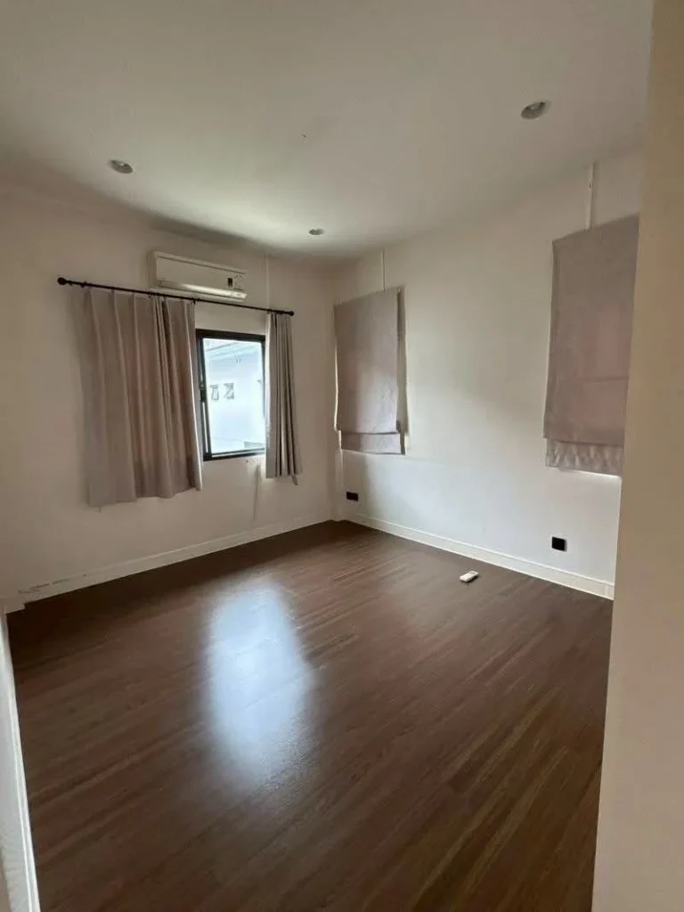 Corner Detached House in Krungthep Kreetha, 70 sq wah, 4 Bedrooms, photo 10
