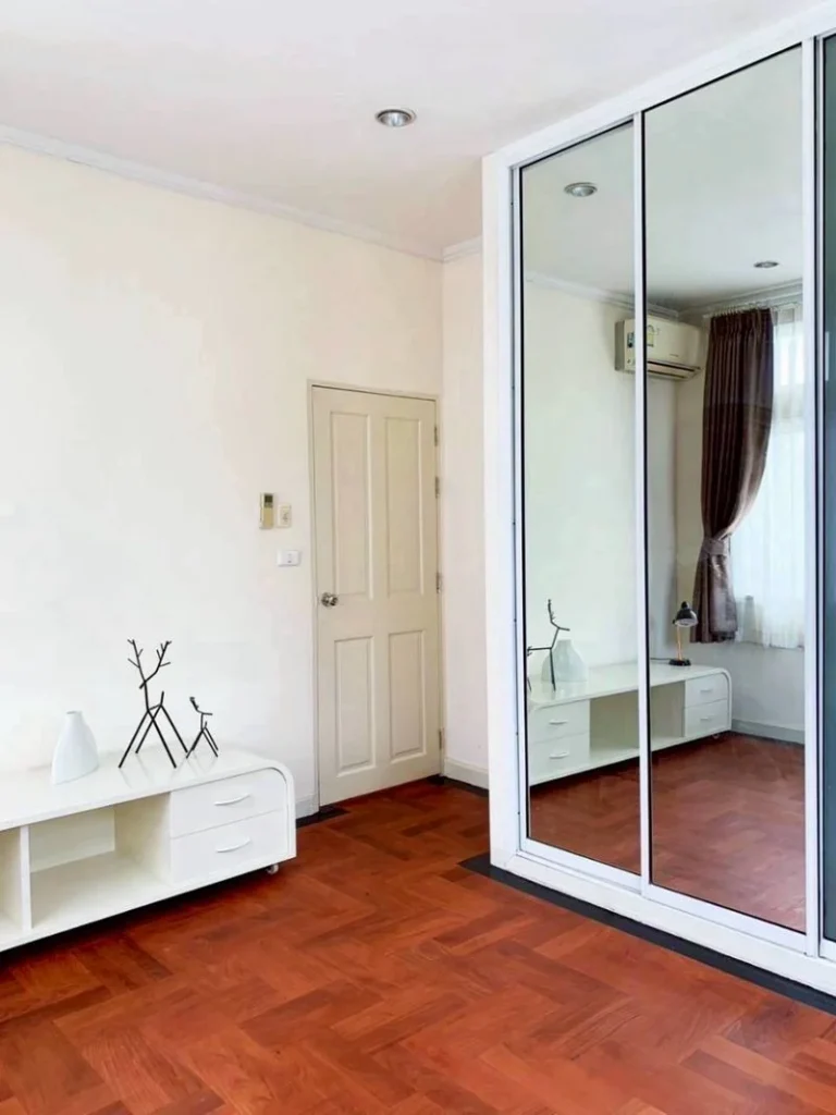 Furnished Luxury House off Ekkamai–Ram Inthra Road, 132.2 sq wah, 3 Bedrooms, photo 16