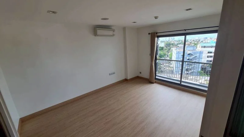2-Bedroom Corner Condo in Pracha Chuen, Bangkok, 68 sq m, photo 1