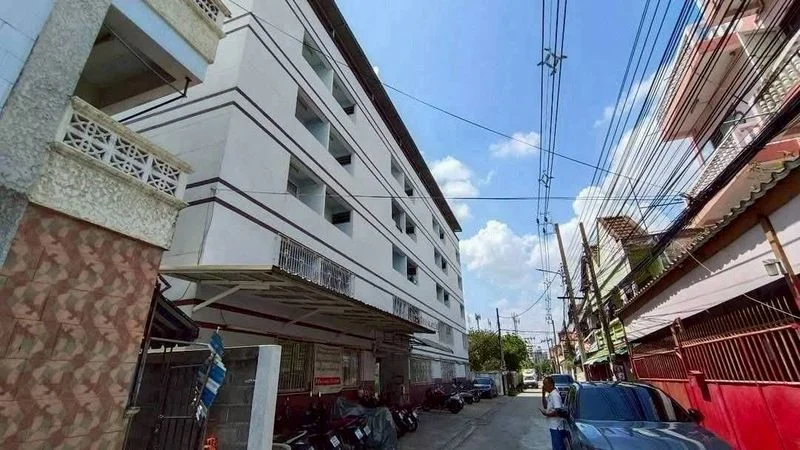 62-Room Apartment Building in Lat Phrao, Bangkok, 137 sq wah, photo 1