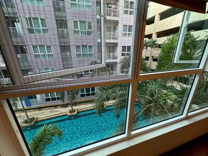 Renovated 2-Bedroom Condo on Sukhumvit 61, Ekkamai, 107 sq m, photo 1