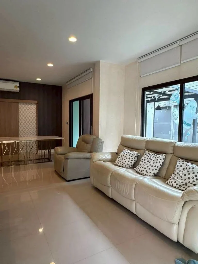 Corner Detached House in Krungthep Kreetha, 70 sq wah, 4 Bedrooms, photo 2