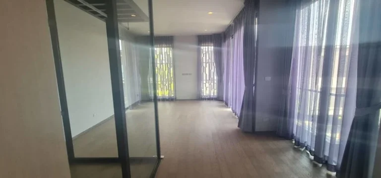 3-Storey Detached House in Krungthep Kreetha, 420 sq.m., 4 Bedrooms, photo 2