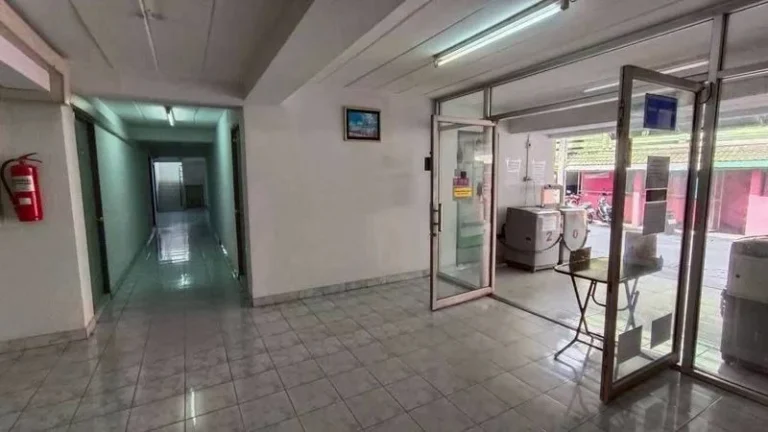 62-Room Apartment Building in Lat Phrao, Bangkok, 137 sq wah, photo 2
