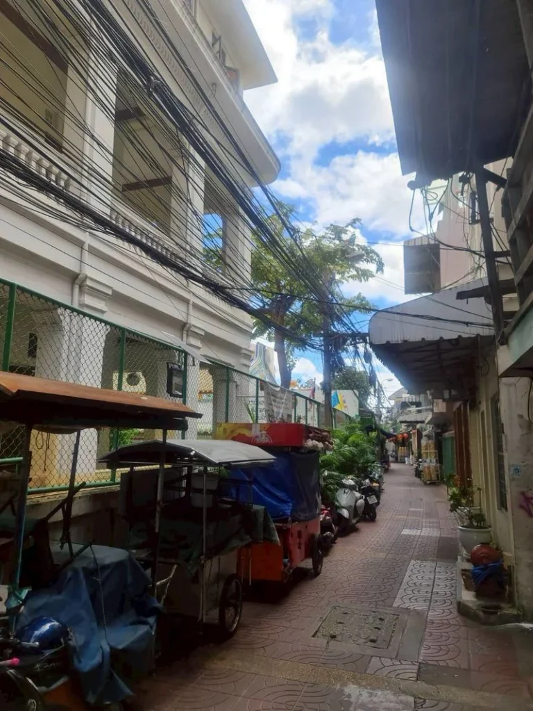 Heritage 2-Unit Shophouse in Talat Noi, Bangkok, 32 sq.wah, photo 2