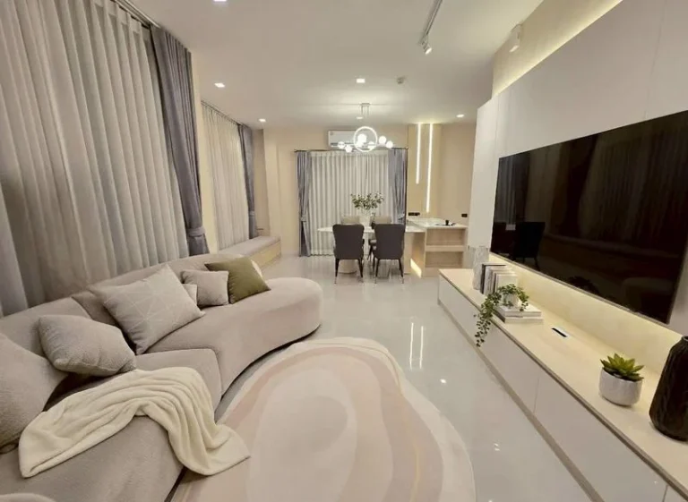 4-Bedroom Detached House at Bangna Km 5, 237 sq.m. on 53.2 sq.wah, photo 2