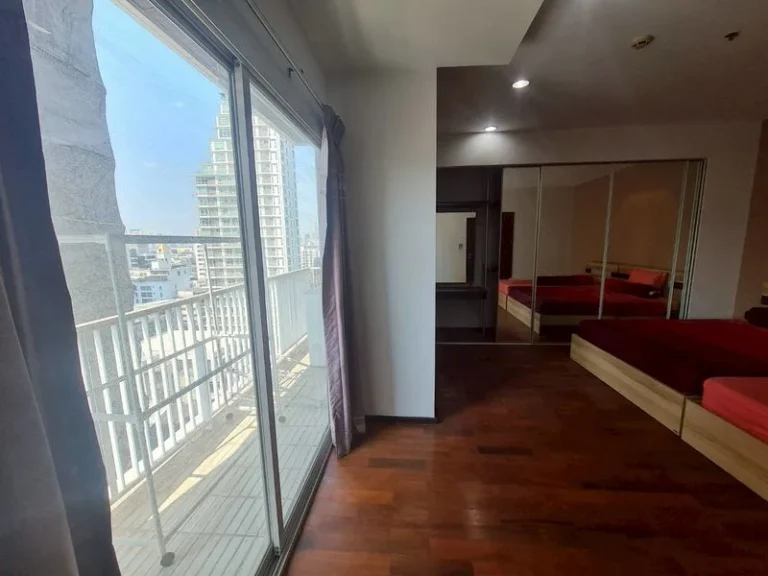 2-Bedroom Corner Condo in Thong Lo, Bangkok, 139 sq m, 3 Balconies, photo 2