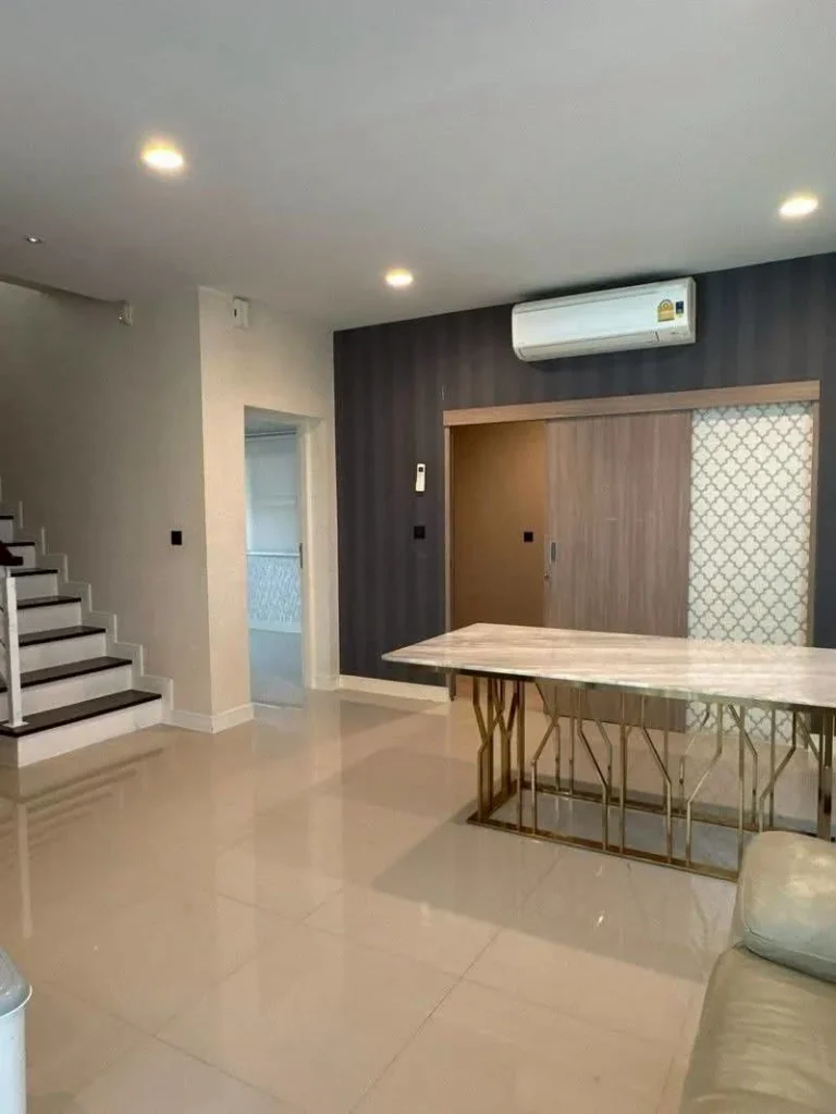 Corner Detached House in Krungthep Kreetha, 70 sq wah, 4 Bedrooms, photo 3