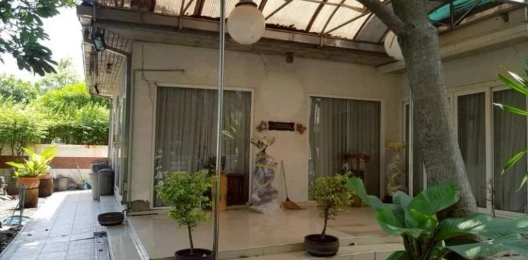 Lakeside House in Sammakorn Village, Bangkok, 150 sq.wah, photo 3