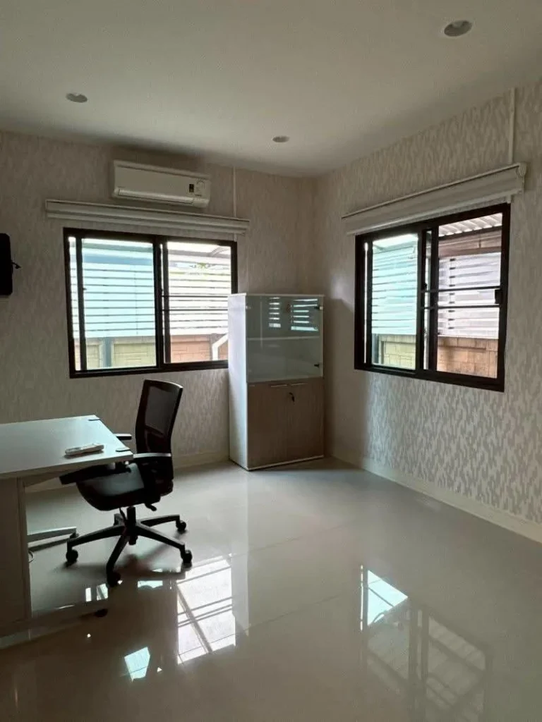 Corner Detached House in Krungthep Kreetha, 70 sq wah, 4 Bedrooms, photo 5