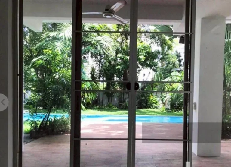 House and Land on Soi Ekkamai, Bangkok, 504 sq wah, with Pool, photo 4