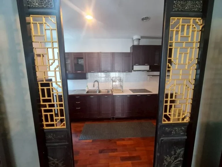 2-Bedroom Corner Condo in Thong Lo, Bangkok, 139 sq m, 3 Balconies, photo 6