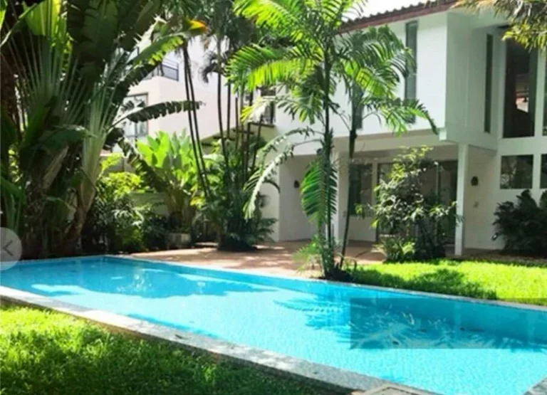 House and Land on Soi Ekkamai, Bangkok, 504 sq wah, with Pool, photo 6
