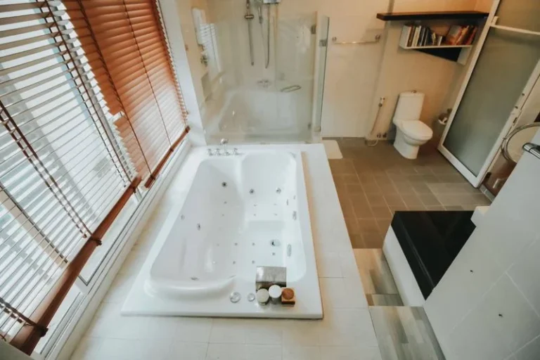 3-Storey Townhouse in Sathorn–Narathiwas, 230 sq.m., 3 Bedrooms, photo 8
