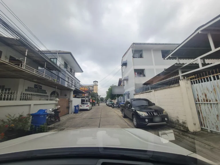 View along the soi