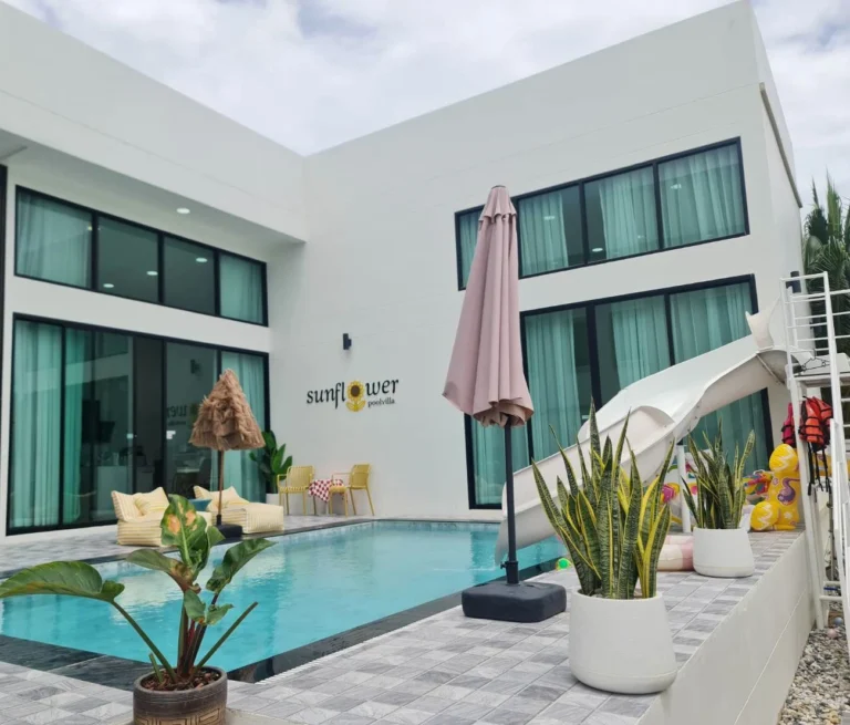 Two-storey villa beside the pool and water slide